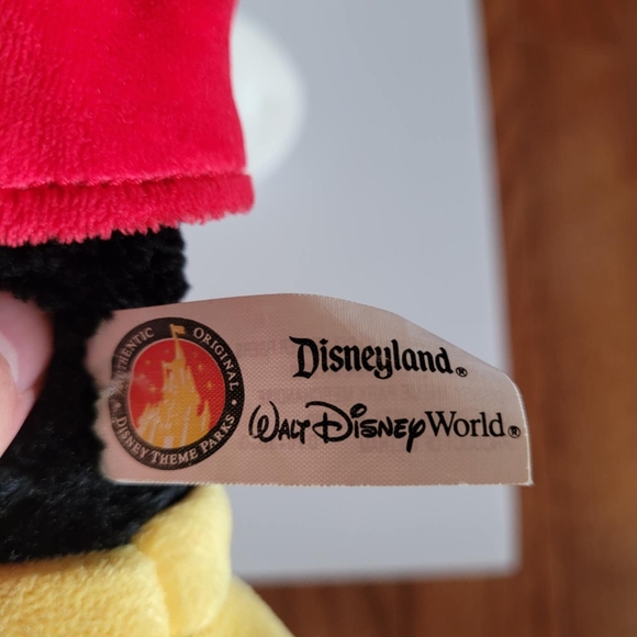 Authentic Walt Disney Mickey Mouse Plush Stuffed Toy Parks 18" - Picture 6 of 7